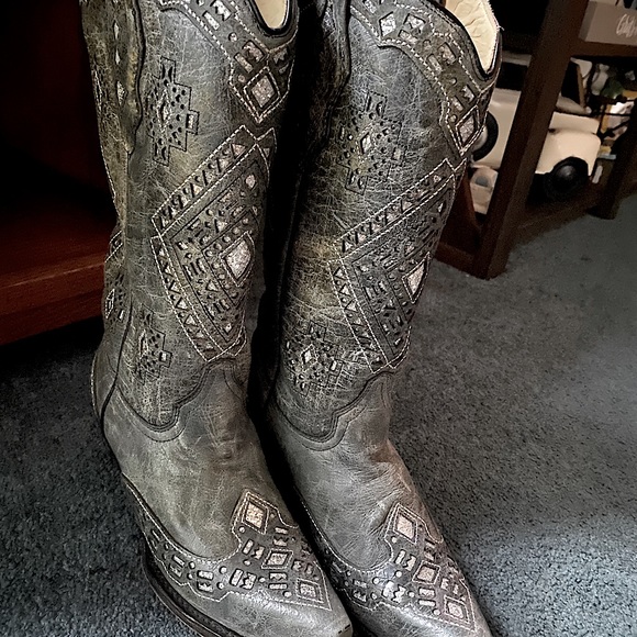 Corral Shoes - Corral boots size 6/12 -7